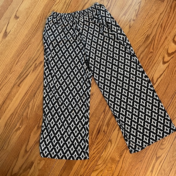 Wide leg patterned pants - Picture 2 of 2